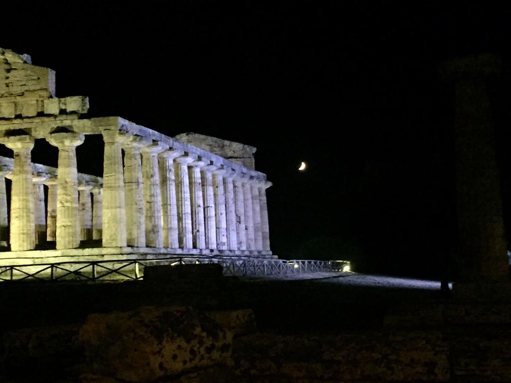 Hotel Porta Aurea Paestum Exterior foto