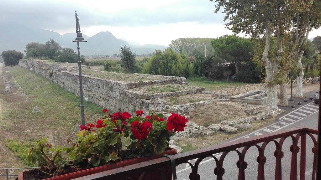 Hotel Porta Aurea Paestum Exterior foto